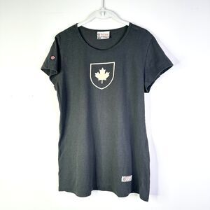 Red Canoe Top Women M Gray Cotton Classic Tee Round Neck Canada Maple Leaf NWOT